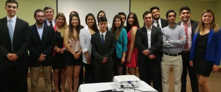 Líderes de Valparaíso se gradúan del Bachillerato en Servicio Público