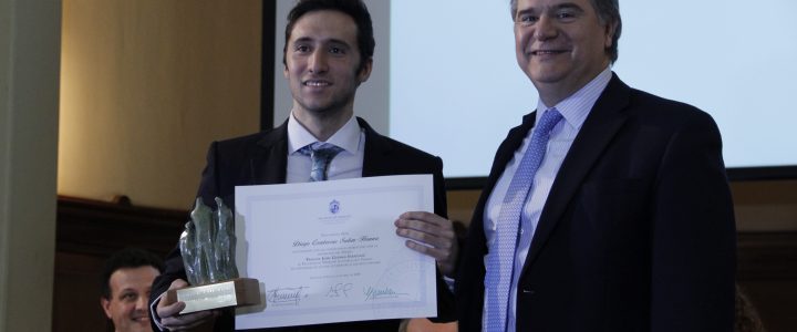 Jorge Jaraquemada entrega Premio Jaime Guzmán en Facultad de Derecho PUC