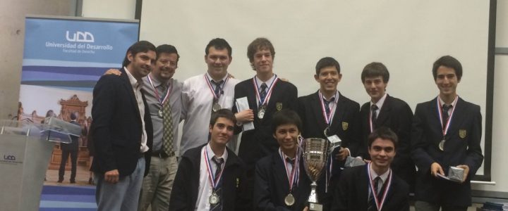 Finaliza III Torneo de Debates Interescolar con el colegio Cumbres como ganador