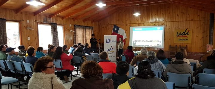 FJG participó en seminario de liderazgo político en Quillón