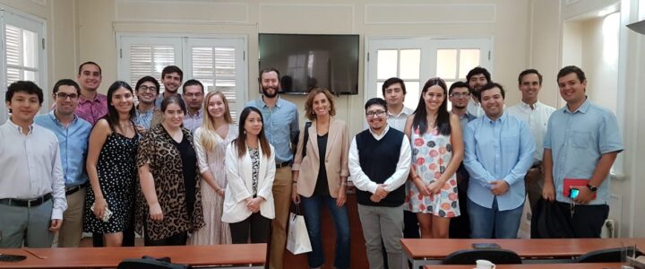 Marcela Cubillos visitó la FJG